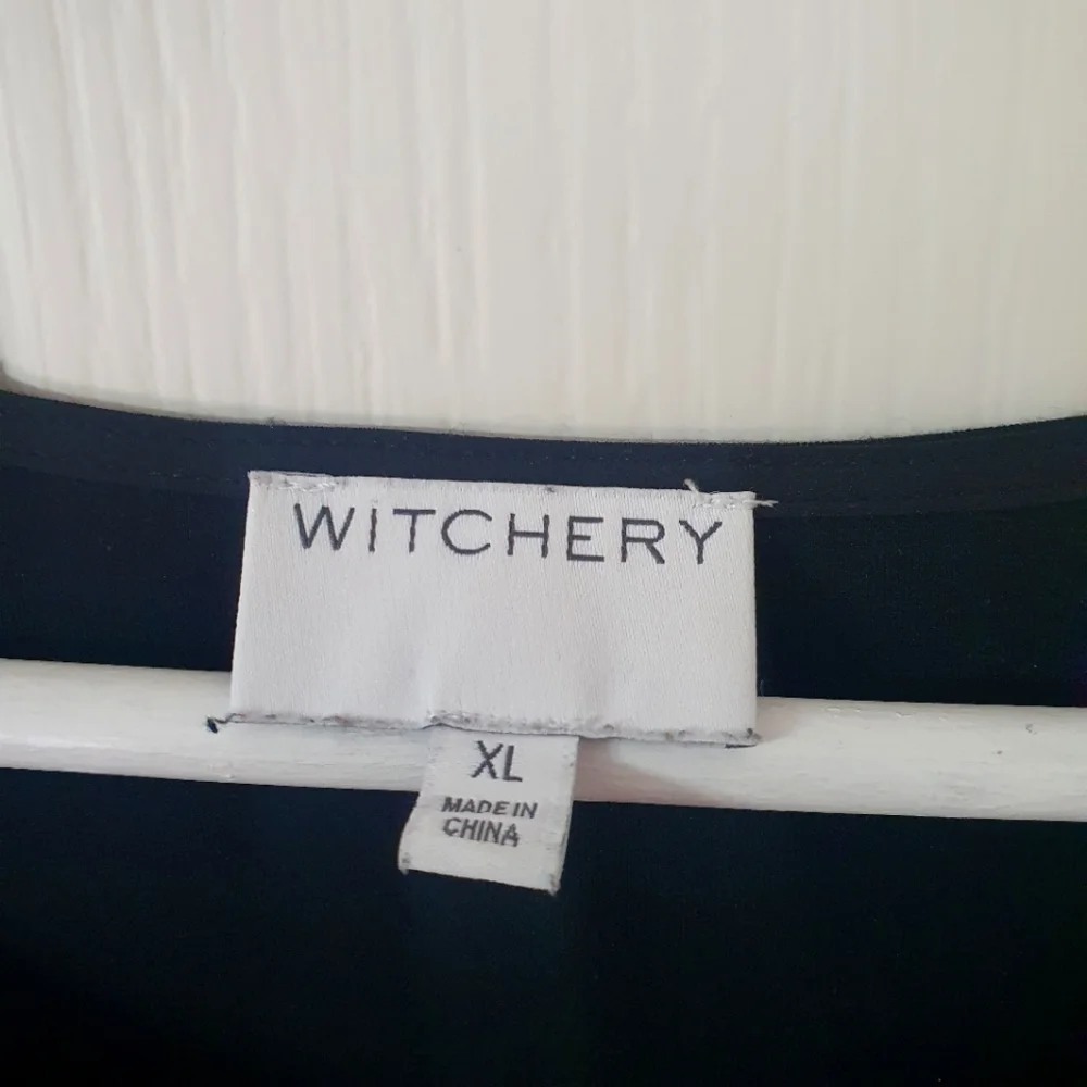 Witchery Black Top with flowy sheer sleeves Size XL - Picture 3 of 8